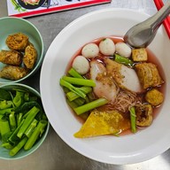 เมนูของร้าน ซ้ง เย็นตาโฟ เอกชัย 40 -