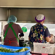 ก๋วยเตี๋ยวคั่วไก่ สวนมะลิ (เจ๊เค็ง เจ๊งิ้ม) ลำลูกกา