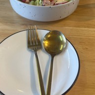 คัตสึโอะคาเฟ่&วินข้าวมันไก่(โครงการ เจ สเปซสันทราย)