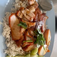 เฮงข้าวหมูแดง สุราษฎร์ธานี