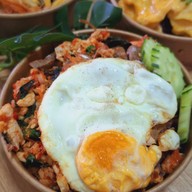 กะเพราอิ่มพุง &คลีน {รับทำข้าวกล่อง จัดแบรค }