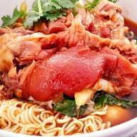เมนูของร้าน ขาหมูทองพรรณ ถนนประชาอุทิศ