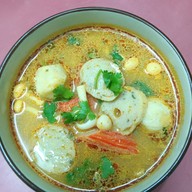 ครัวพัทธ์ สุกี้น้ำ - แห้ง & มาม่าไข่ตุ๋นทรงเครื่อง