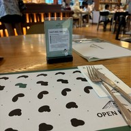 Smizzle Burger เซ็นทรัลเอ็มบาสซี่