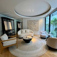 Pine Tree Gallery Spa Thonglor