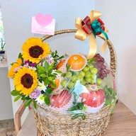 ยายพลอยผลไม้ ตลาดเจริญเจริญ