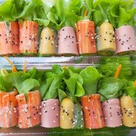 สลัดโรล (ประตู4) สลัดโรล&ขนมจีบ