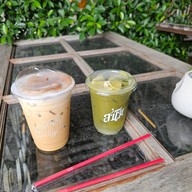 สนิมริมทาง Slow bar Slow bar Bangsaen