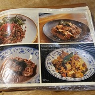 เมนู Thai Niyom Cuisine มหาทุนพลาซ่า