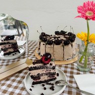 Kanoon Cafe & Bistro -