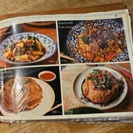 เมนู Thai Niyom Cuisine มหาทุนพลาซ่า