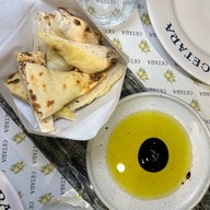 Cetara pizza สีลม