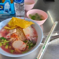 เมนูของร้าน ก๋วยเตี๋ยวปลาเมืองทอง