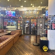 7th Street bar&bistro เมกา บางนา