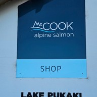 หน้าร้าน Mt Cook Alpine Salmon
