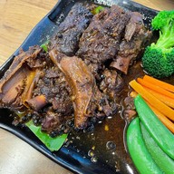 เมนูของร้าน Sit and wonder