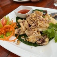 บ้านดอกจันทน์ริมน้ำ
