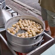 หน้าร้าน อึ้งเลี่ยงเส็ง (ซาลาเปาเสื้อกล้าม)