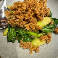 ร้านเพลิน ซอย สมคิด