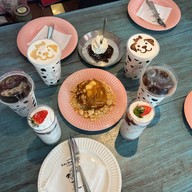 Dalmatian Siam Square Block i