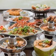 เมนูของร้าน The View Village Restaurant & Karaoke แม่เหียะ