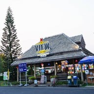 The View Village Restaurant & Karaoke แม่เหียะ
