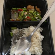 พ่อค้าแซ่บแยกสวนผัก