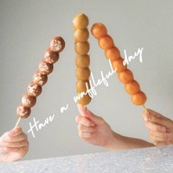 Waffleful วาฟเฟิลเสียบไม้เจ้าแรกในไทย ซีคอนศรีนครินทร์