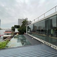 Osca & Blanco Bar and Restaurant