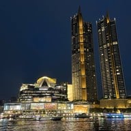 Osca & Blanco Bar and Restaurant