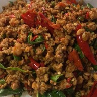 กะเพราสุริยา ตลาดท่าพระรุ่งเรือง