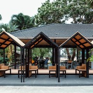 บรรยากาศ Inthanin Coffee ไต๋ปิโตรเลียม แกลง