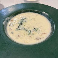 Jones' Salad ชาน แอ็ท ดิ อเวนิว