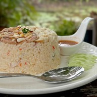 B'bua cafe Sriracha