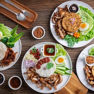 ⭐️เจริญรสหมูทอด🏅ข้าวหมูทอดต้นตำรับ👍 อโศก