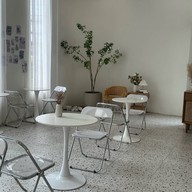 UnSleep To Sleep Cafe’&bistro -