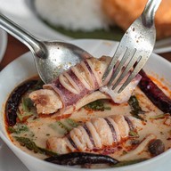 BUA Riverside ผัดไทย กุ้งแม่น้ำเผา