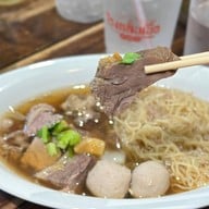 เมนูของร้าน โรงกลั่นเนื้อ ทรงวาด