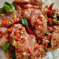 ก๋วยเตี๋ยวไก่ ฮักเส้นตุ๋น