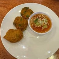 โคตรปู ซีฟู้ด เอสพลานาด รัชดา