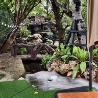 บรรยากาศ ร้านอาหารบัวทองฟาร์ม