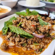 นายแอร์ หมูจุ่ม กัลปพฤกษ์