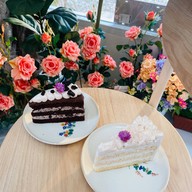 รั้วขาวคาเฟ่ -