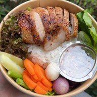 อิ่มความสุข ข้าวกล่องคอนโด - แจ้งวัฒนะ