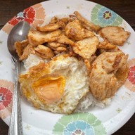 ครัวน้องเพลง หลังตลาดวรกิจเก้ากิโล