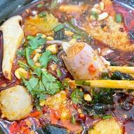 ว่างว่าง หมาล่าทั่ง สะพานยาว