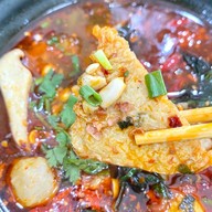 ว่างว่าง หมาล่าทั่ง สะพานยาว