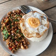 เมนูของร้าน กะเพราไอ้สอง