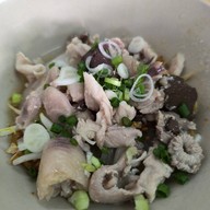 ก๋วยเตี๋ยวไก่ไทยนายโต้งห้วยพลู สาขา2 สี่แยกกั่งบ๊วย