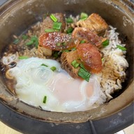 Clay pot Chicken Rice BEEHOOI CAFE